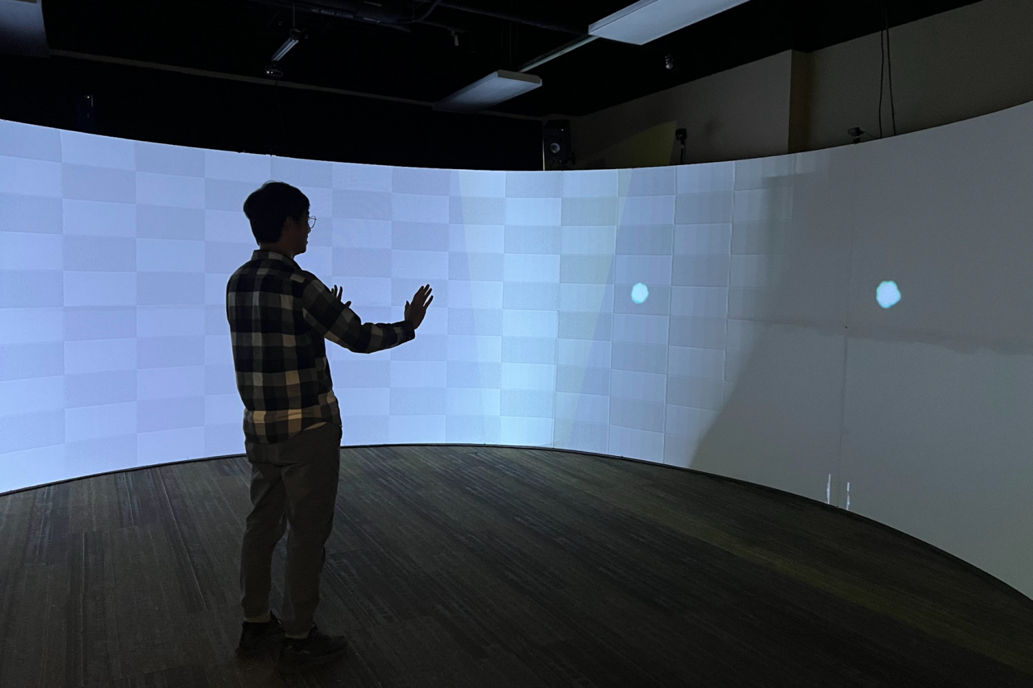 Hand indicator particle for intuitive interaction